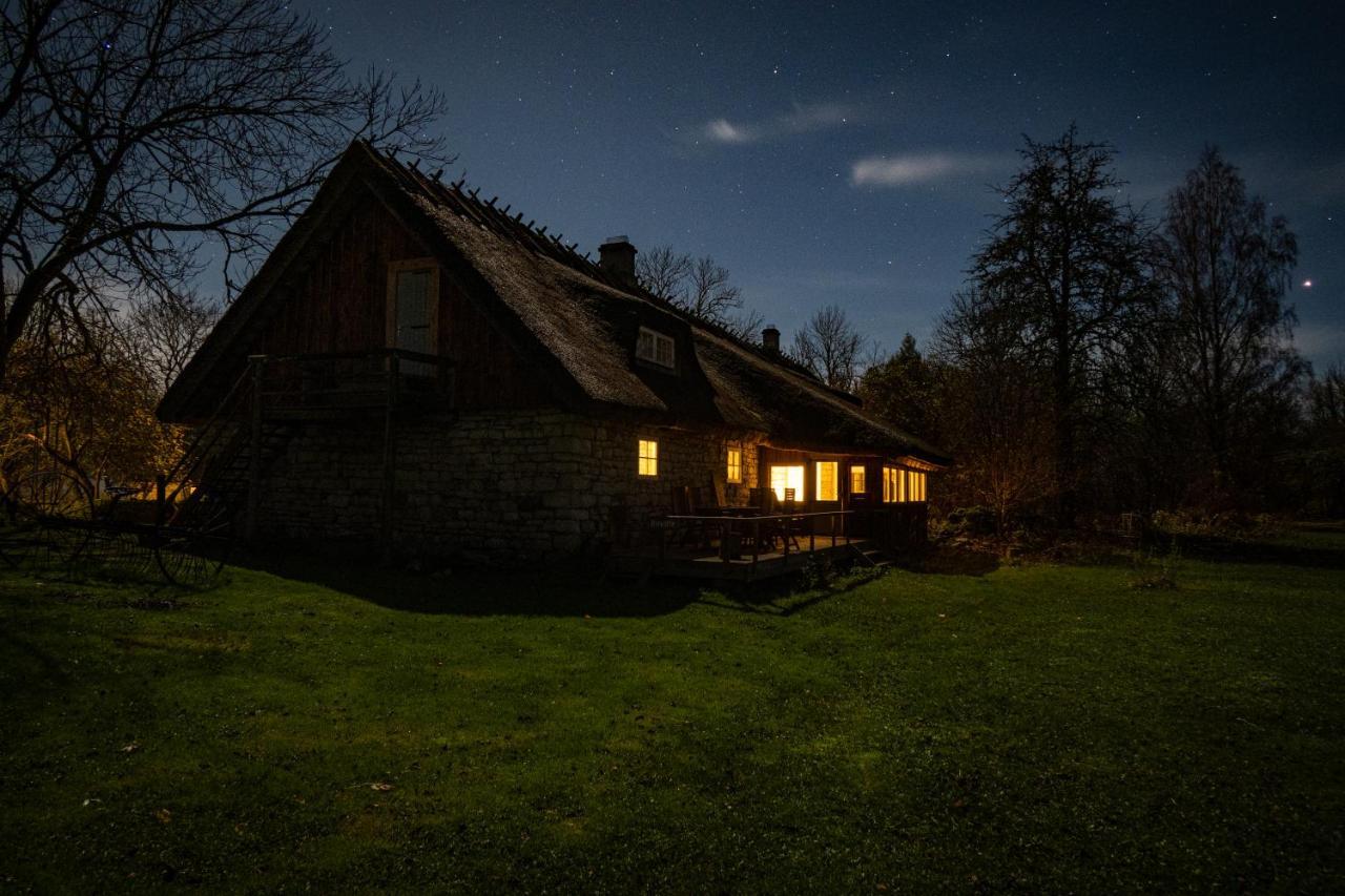 Metsara B&B Tornimae Bagian luar foto