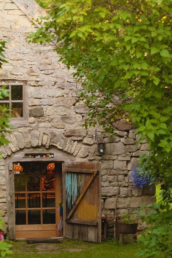 Metsara B&B Tornimae Bagian luar foto